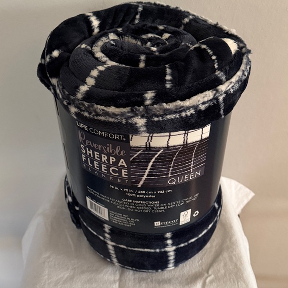 Life Comfort Reversible Sherpa Fleece Blanket - Picture 7 of 7